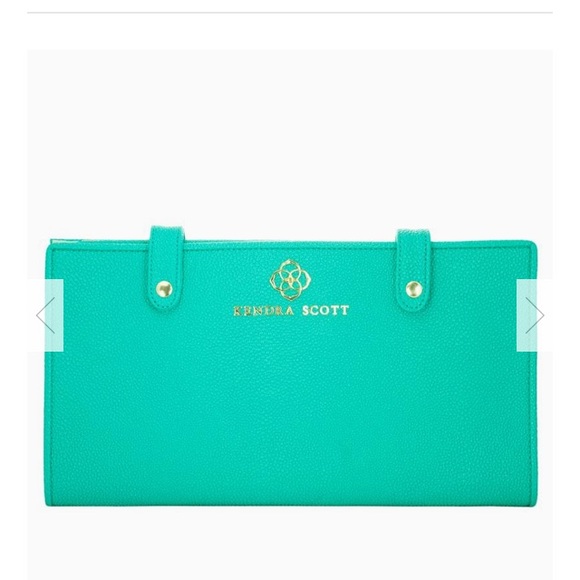 Kendra Scott Jewelry - Jet Set Travel Case Kendra Turquoise with Dust Bag